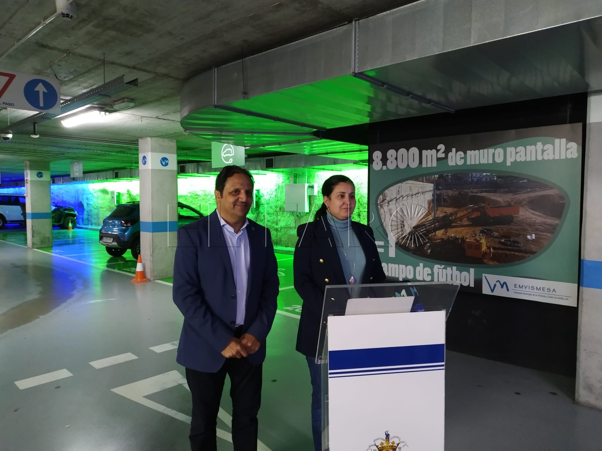 La consejería de Medio Ambiente inaugura los cargadores para coches eléctricos en el parking de Isla Talleres