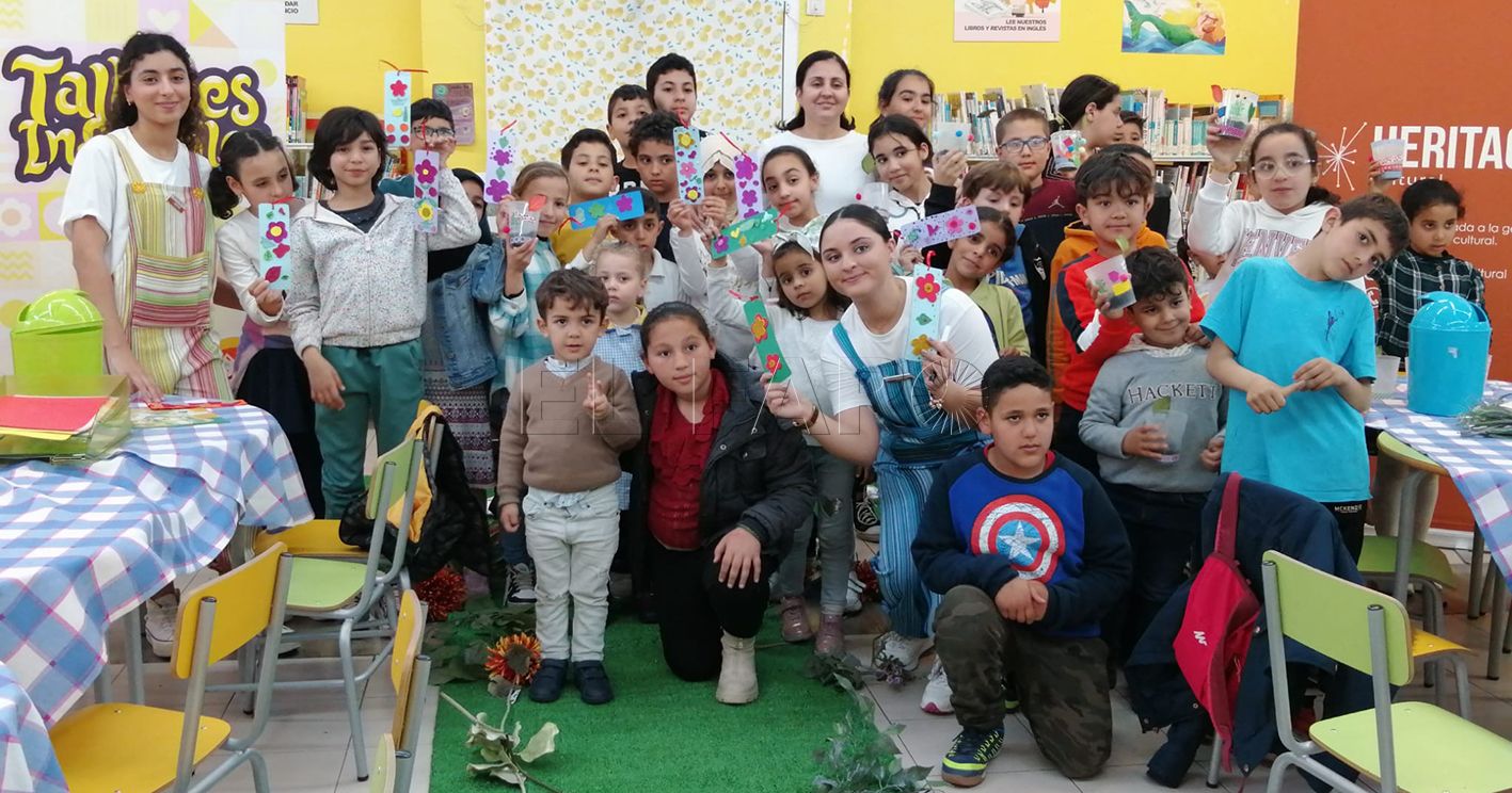 La biblioteca pública acoge unos talleres infantiles de sensibilización medioambiental