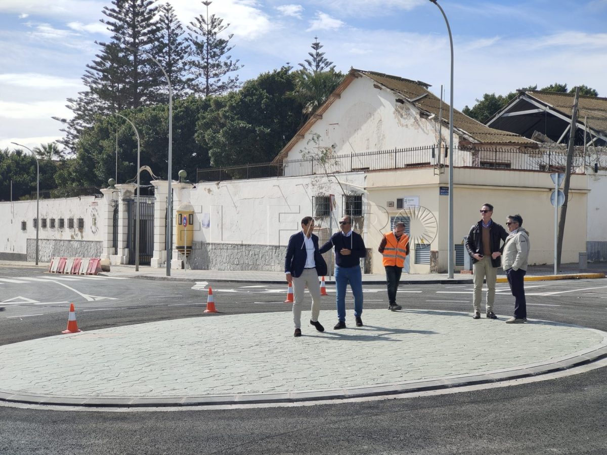 Infraestructura inaugura la primera fase de la reordenación del tráfico en el entorno del Hospital Universitario