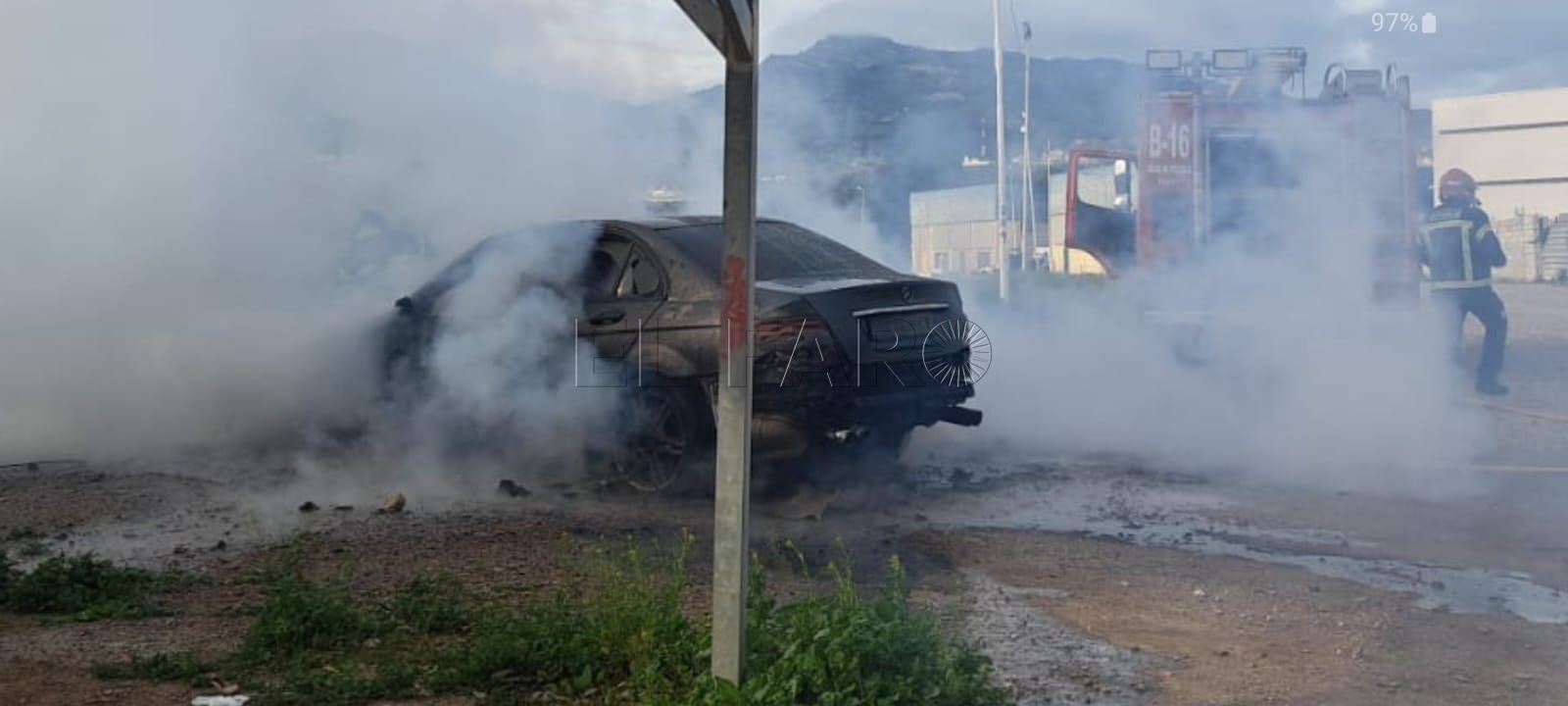 Arde un coche en Beni Enzar