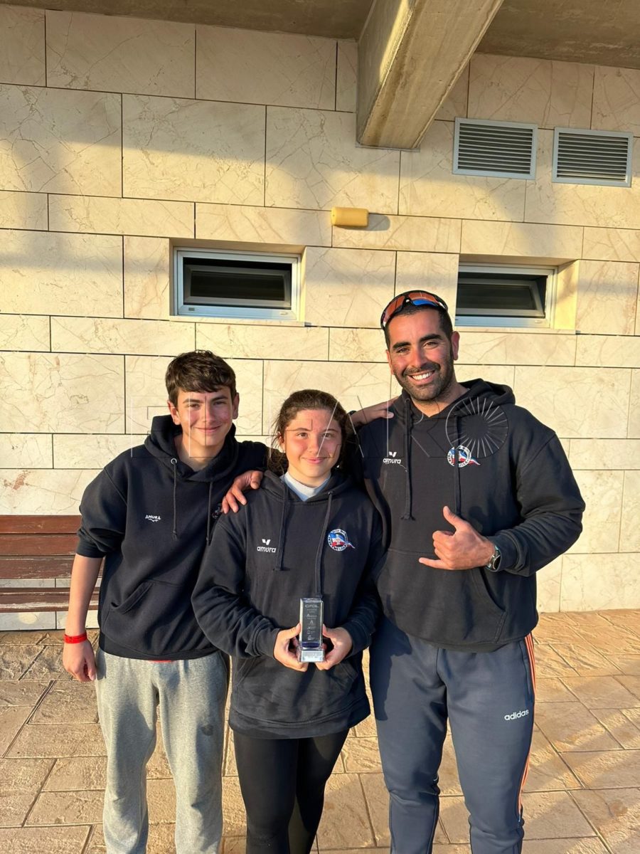 La regatista melillense Azul Sánchez, tercera en el International iQFOil Games Andalucía