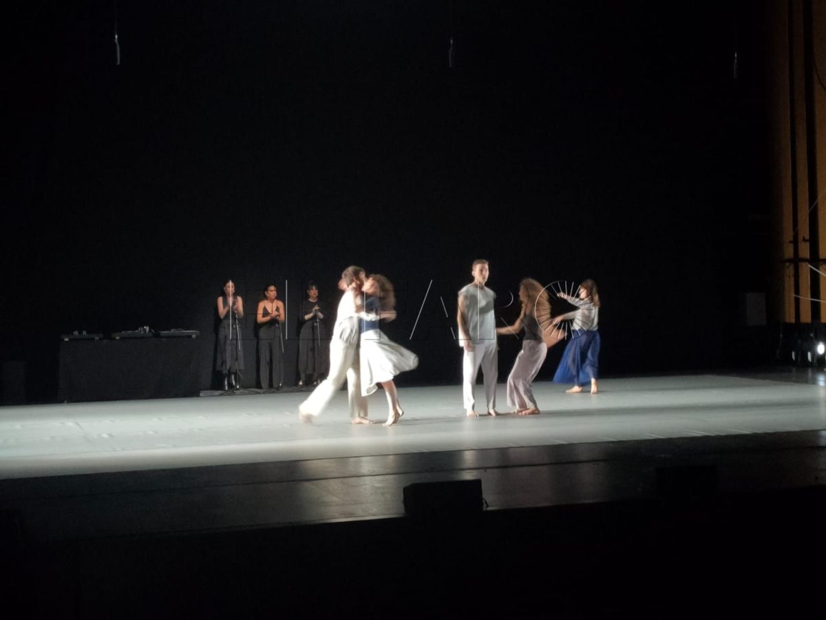 El Teatro Kursaal acoge el estreno de la obra al desnudo 'Acciones sencillas'