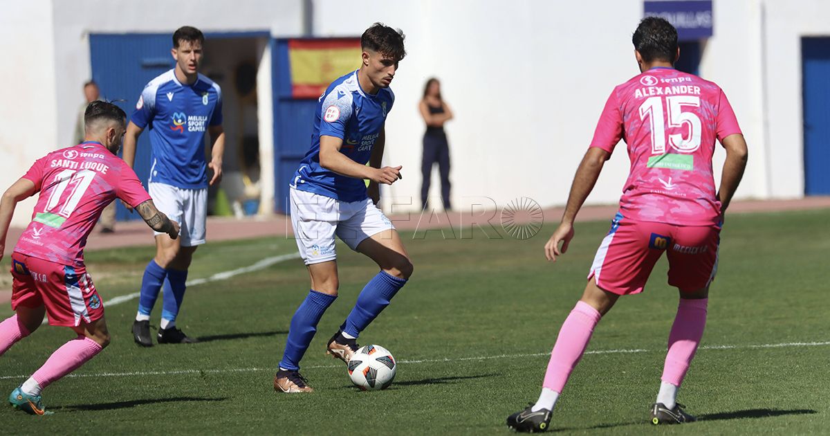 La UD Melilla sigue más líder en su grupo