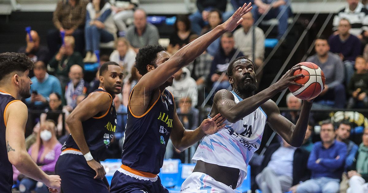 El Melilla Sport Capital se acerca la permanencia con una victoria de valor doble en Oviedo