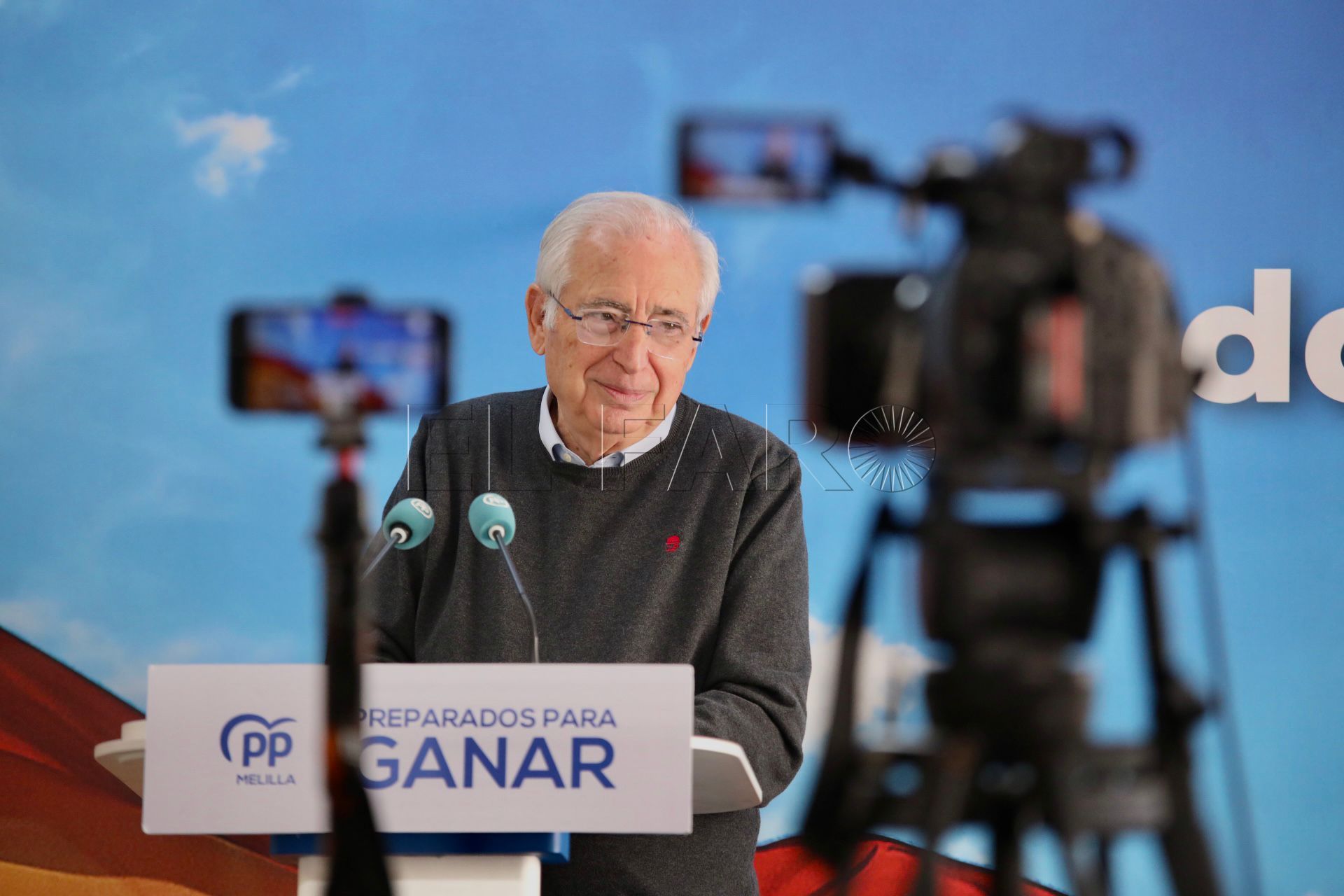 Imbroda dice que los datos de empleo “no son reales”