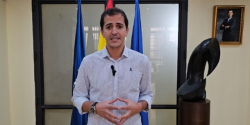 Rachid Bussian, consejero de Deporte de la CAM, ha salido al paso de la nota de prensa emitida por la Asociación de Clubes de Fútbol Veterano de Melilla.