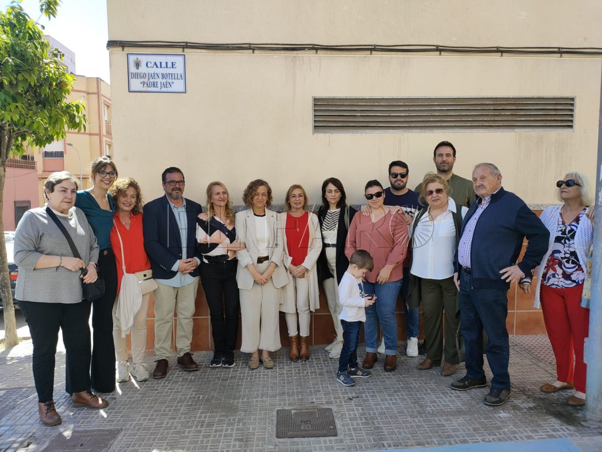 La Ciudad inaugura la calle Diego Jaén Botella 'Padre Jaén'