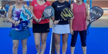 Imagen de las dos duplas finalistas en la Primera Categoría Femenina de este III Torneo de Veteranos 2023.
