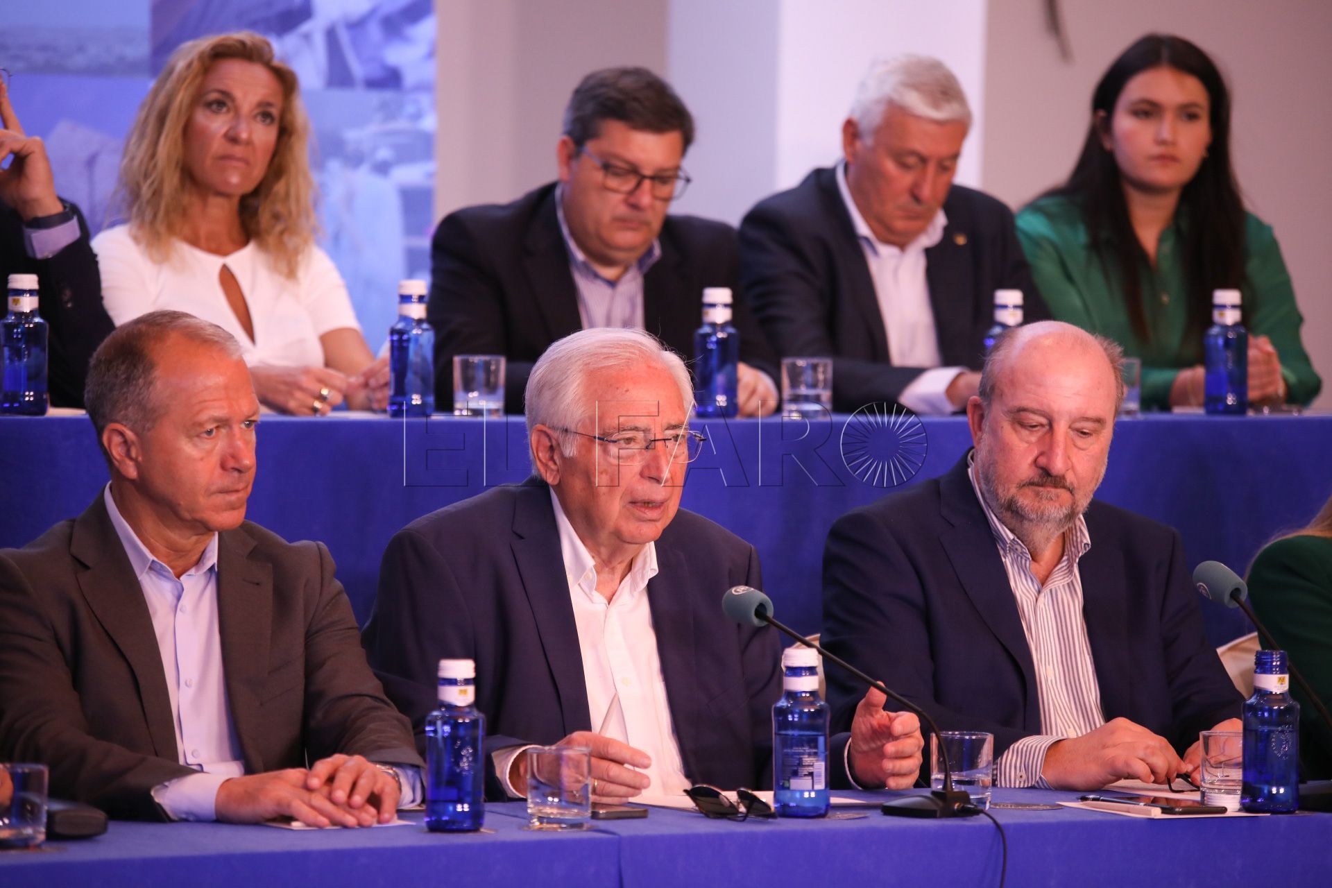 Imbroda dice que el PP denunciará a quien difame a su partido por supuesta compra de votos