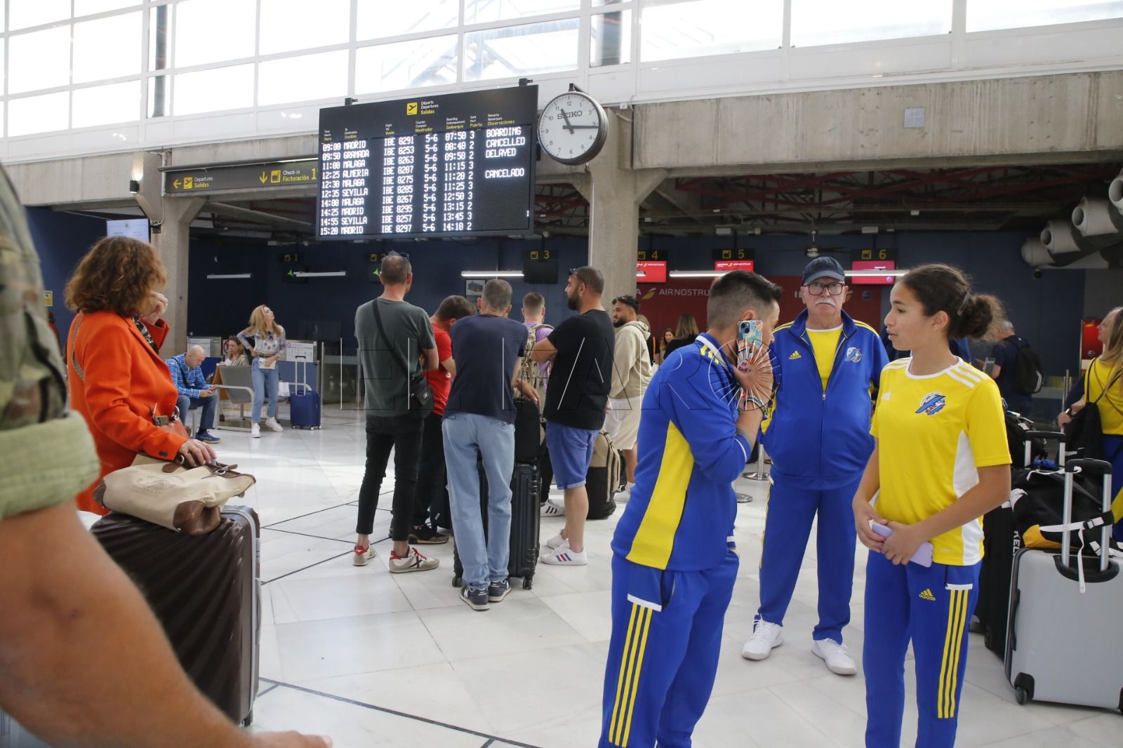Retrasos en los vuelos por nubes bajas en Melilla