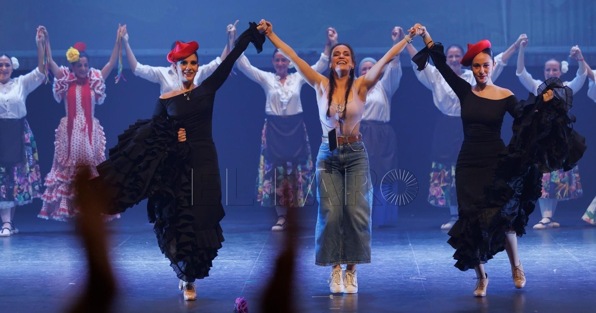 El espectáculo "España Baila" conquista al público de Melilla