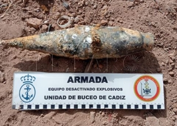 La Armada neutraliza un cohete contra-carro localizado en aguas de Melilla