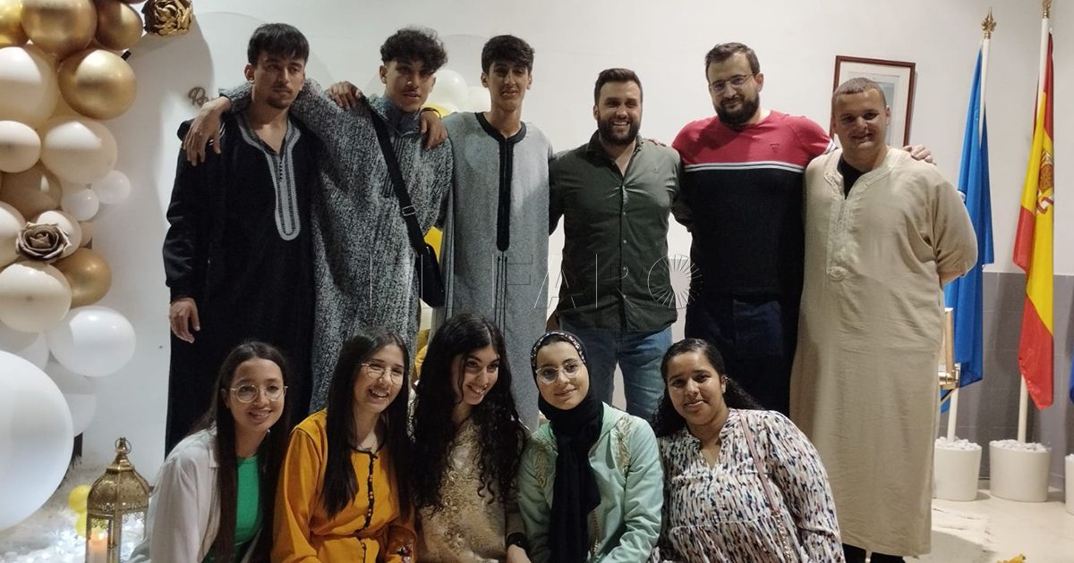Alumnos y profesores del IES Rusadir celebran en convivencia la ruptura del ayuno