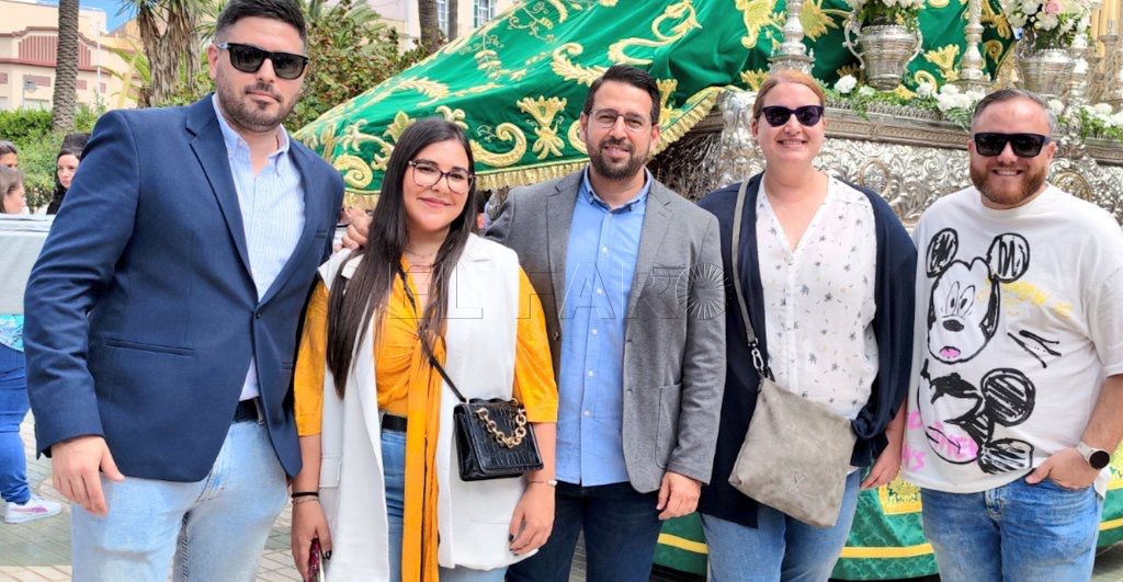 Somos Melilla acude al inicio de la Semana Santa melillense