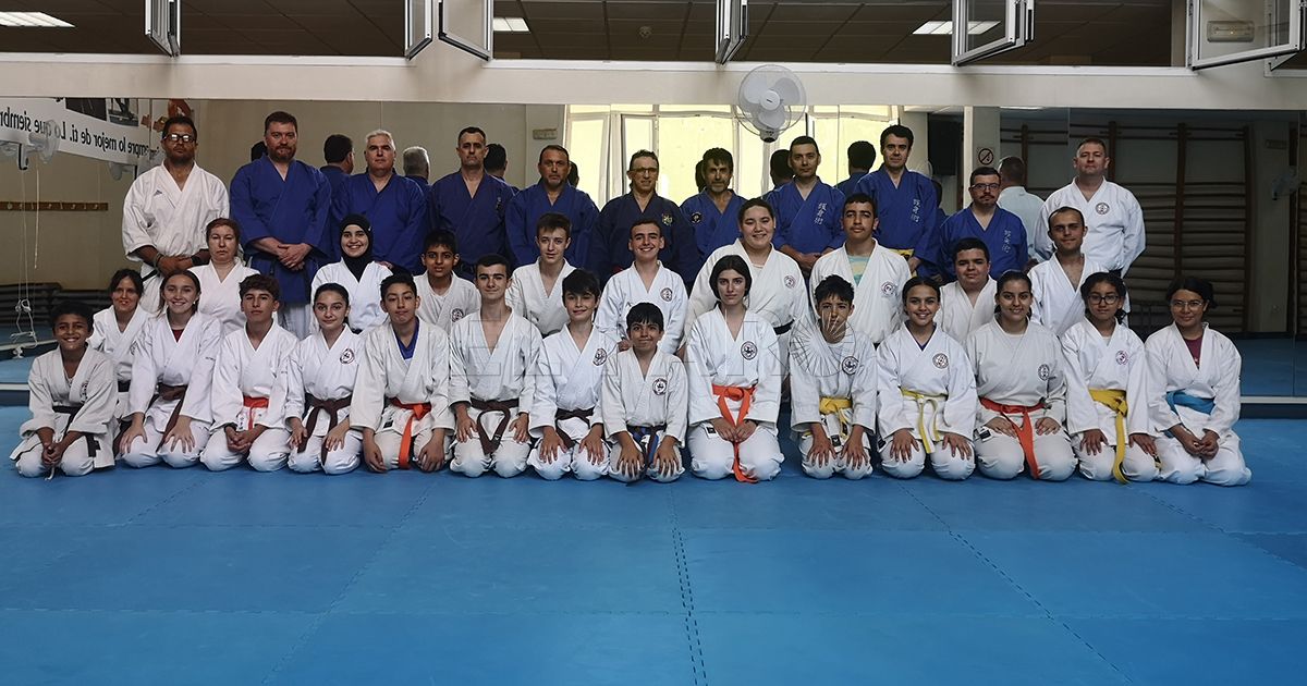 La Federación Melillense realiza un curso de defensa personal