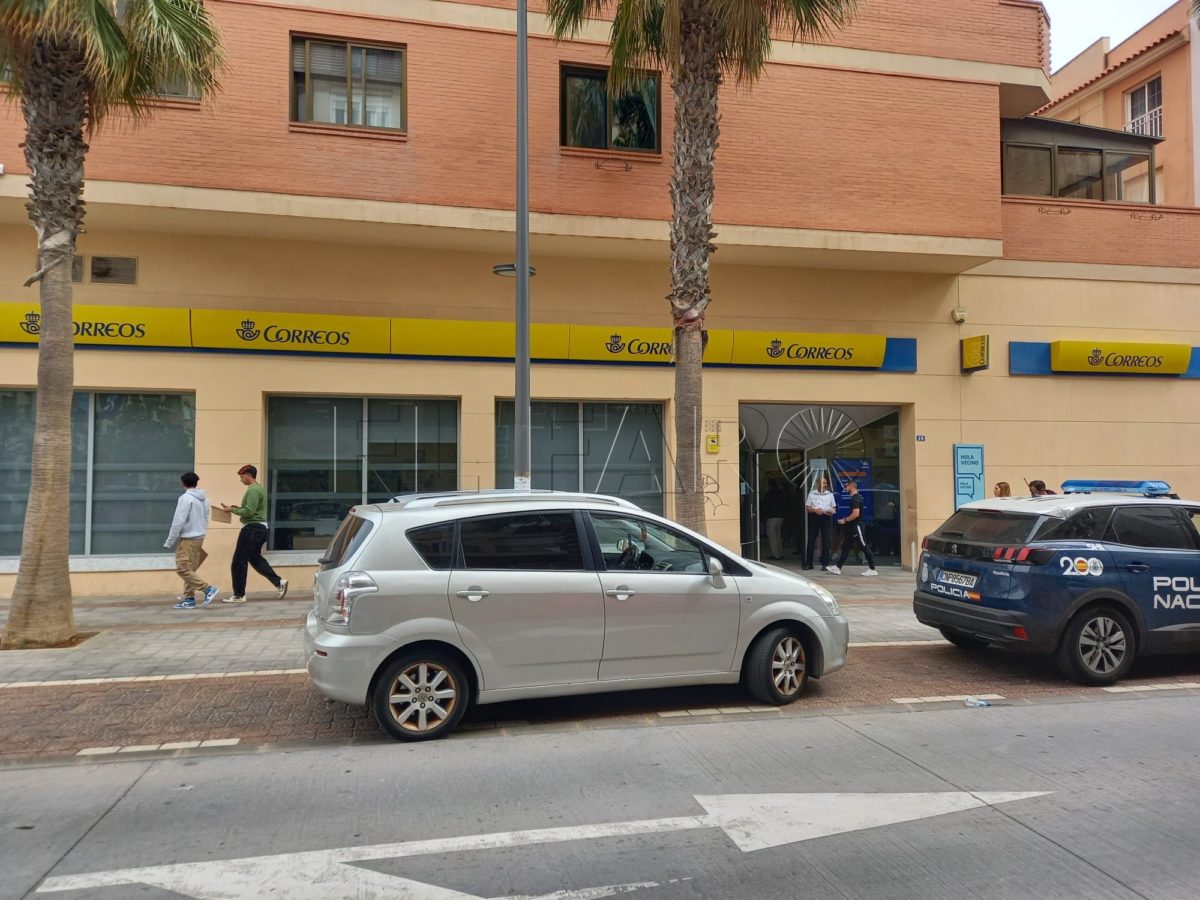 Correos refuerza la atención de la oficina de Melilla con horarios especiales