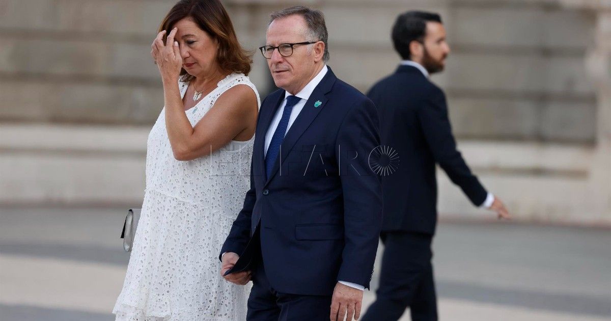 De Castro no contempla el cese del consejero de Distritos