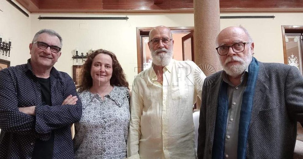 Francisco Peinado cierra con éxito su exposición en el Liceo de Orense