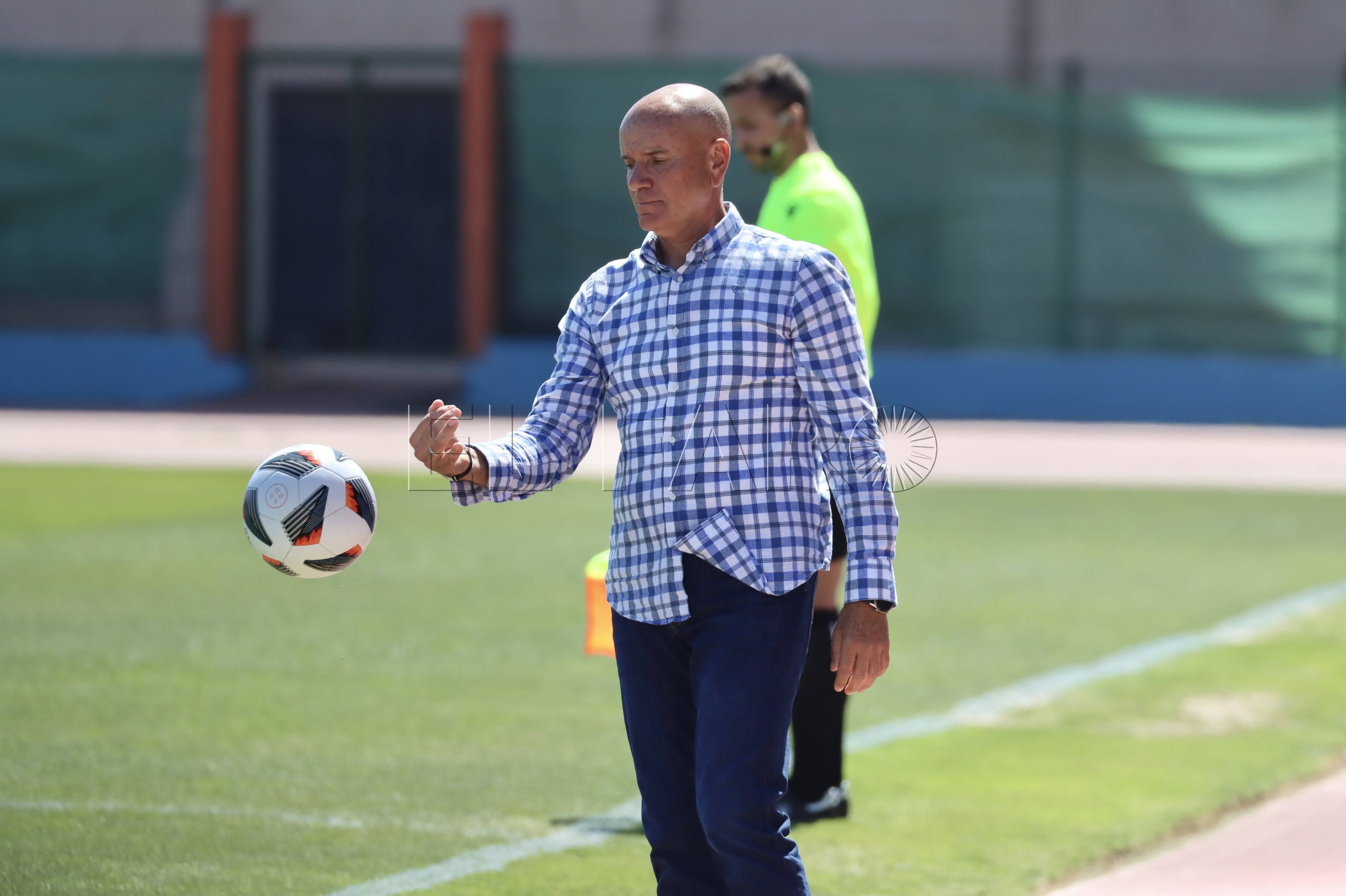 Miguel Rivera seguirá al frente de la UD Melilla 2023-2024