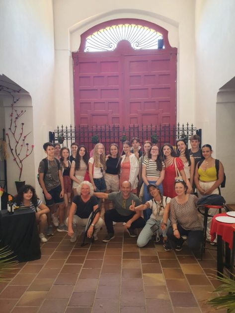 Estudiantes de intercambio del IES Enrique Nieto visitan la Mezquita del Toreo