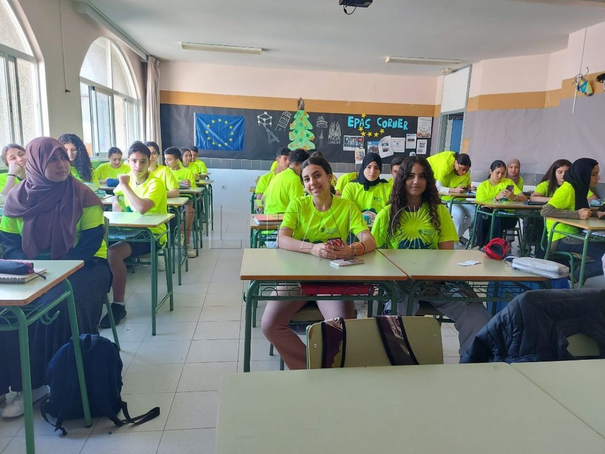 Treinta y cuatro alumnos del Rusadir participan en una sesión plenaria de Euroscola