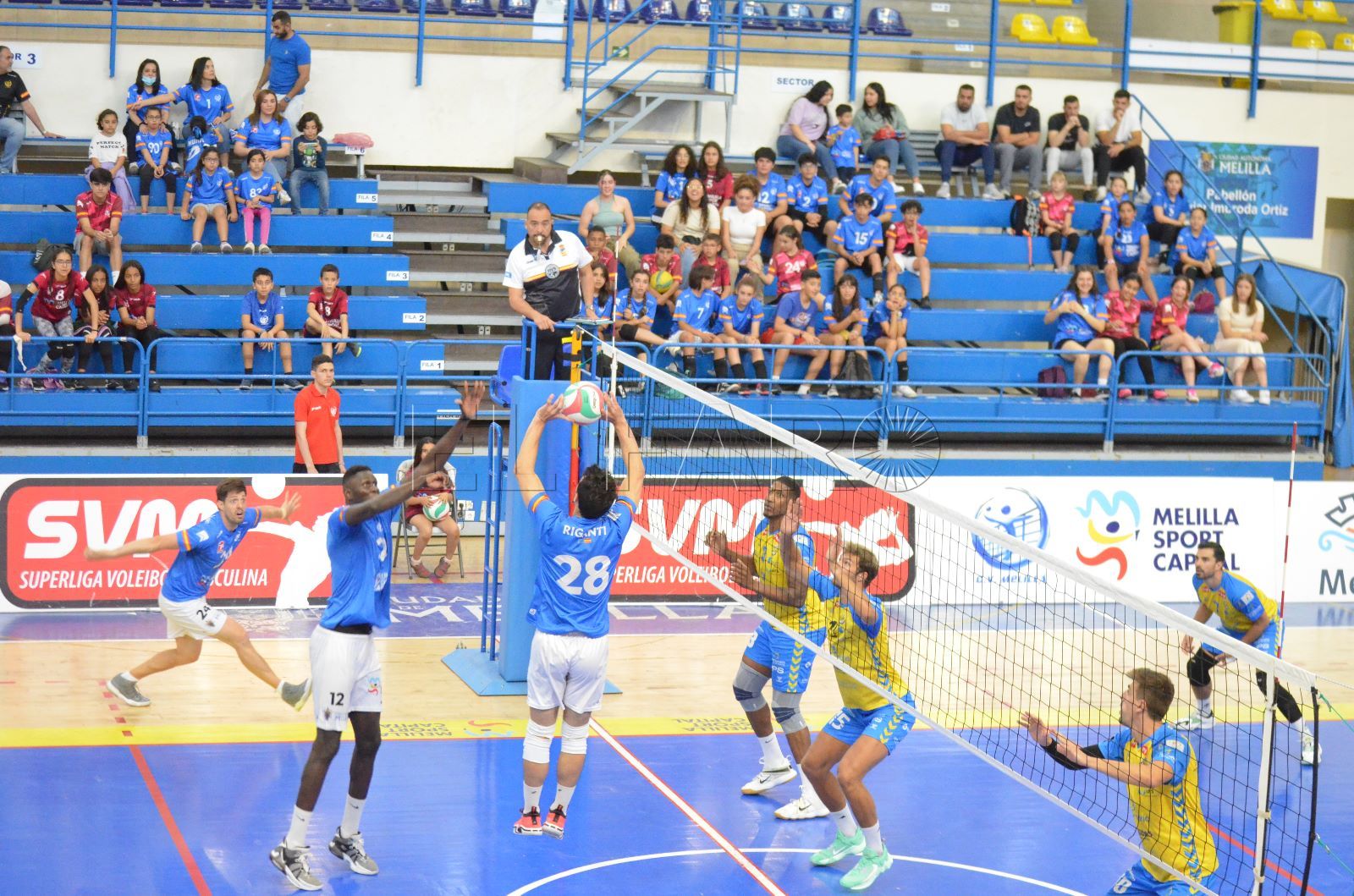 La directiva del CV Melilla se pone manos a la obra para cerrar su plantel