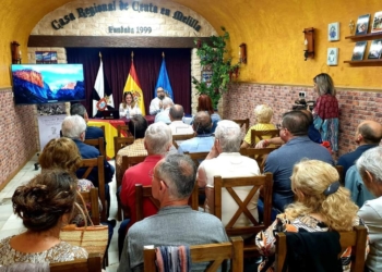 Gran acogida en la conferencia sobre el Teniente Ruiz de la Casa de Ceuta