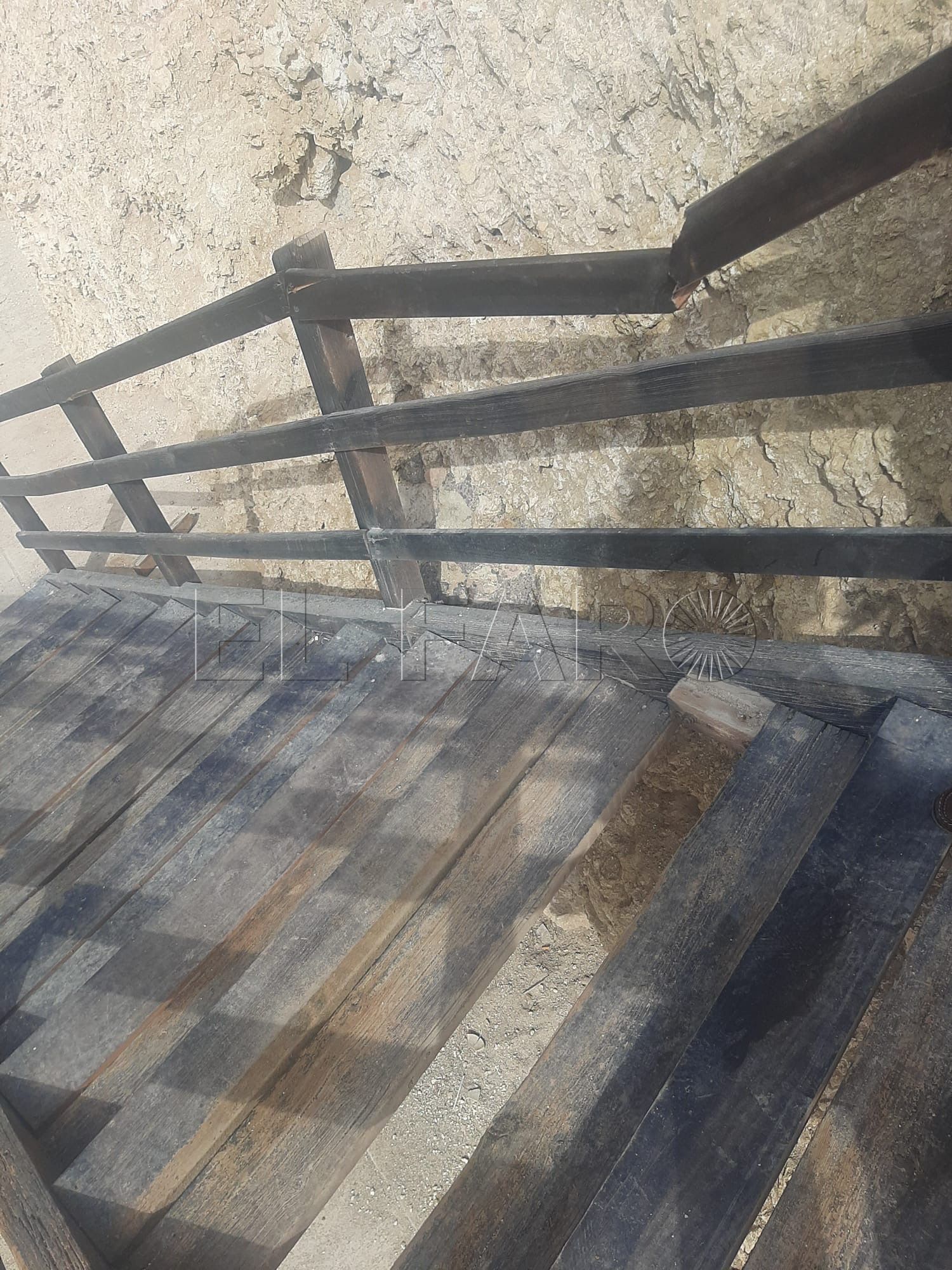 Un vecino de Melilla cae al vacío por las escaleras de acceso a la ensenada de los Galápagos