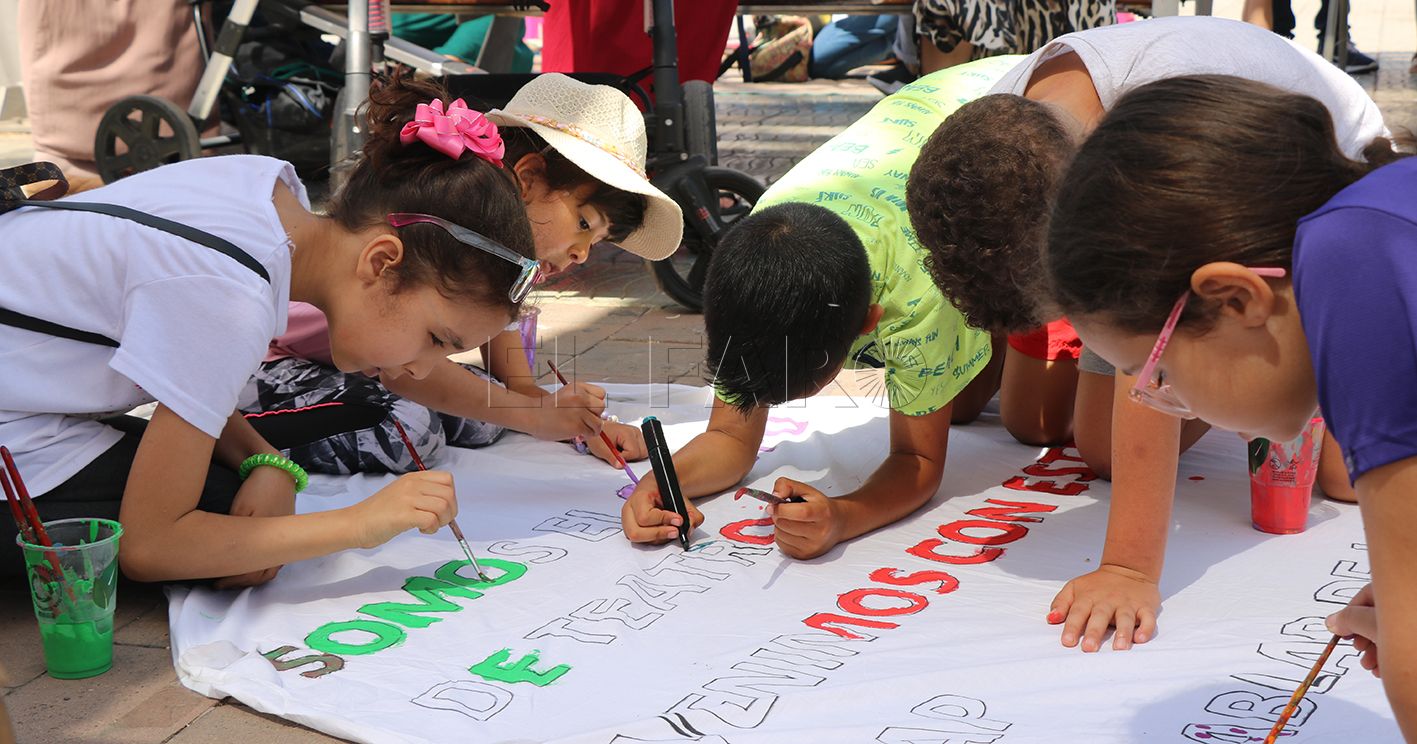Más de 1.500 niños se movilizan por la igualdad de género en 12 ciudades españolas