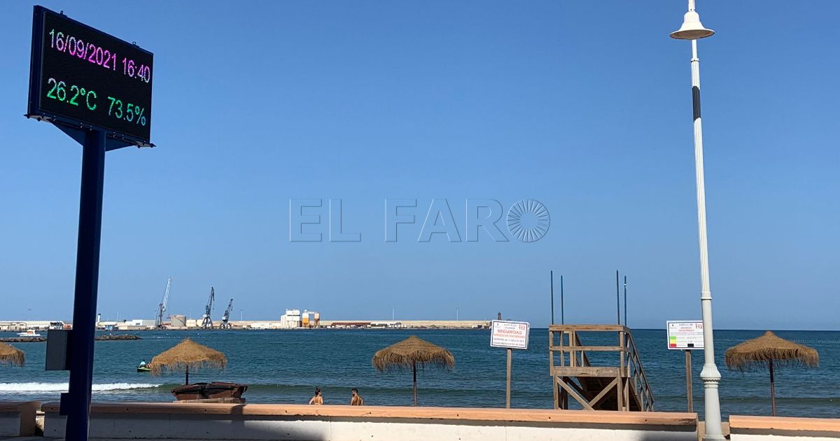Prohibido el baño en la playa como precaución por un vertido de aguas residuales