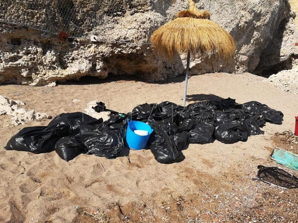 Iniciada la limpieza de fondos marinos en Galápagos