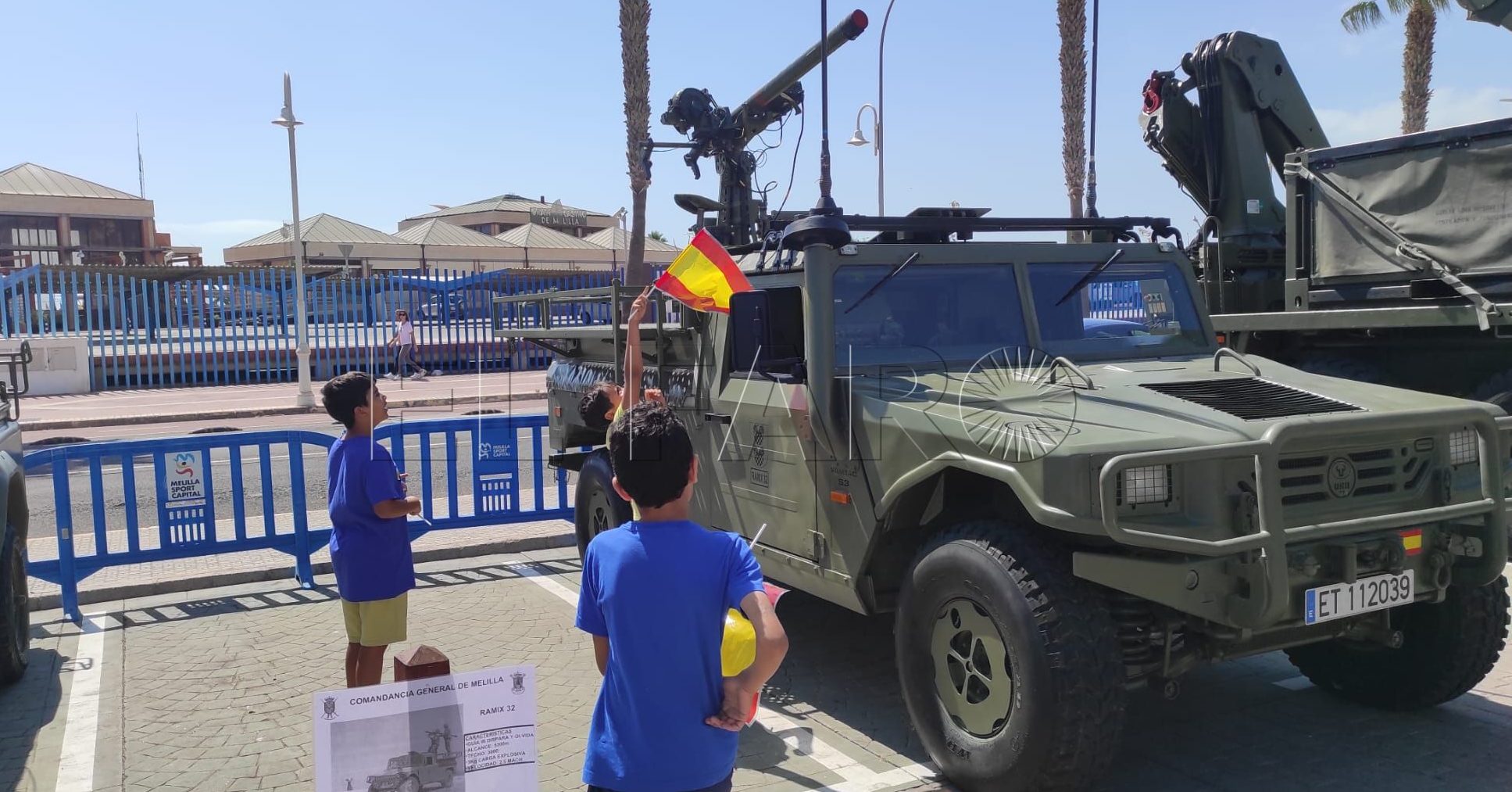 Espectacular desfile por el Día de las Fuerzas Armadas