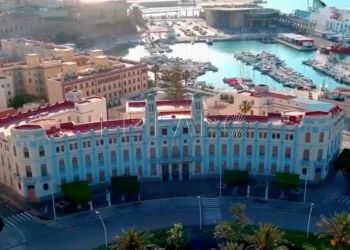 La Brigada de Policía Judicial de la Jefatura Superior se persona en el Palacio de la Asamblea