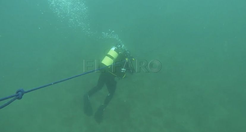La Unidad de Buceo de Cádiz localiza y neutraliza cuatro artefactos en la costa melillense