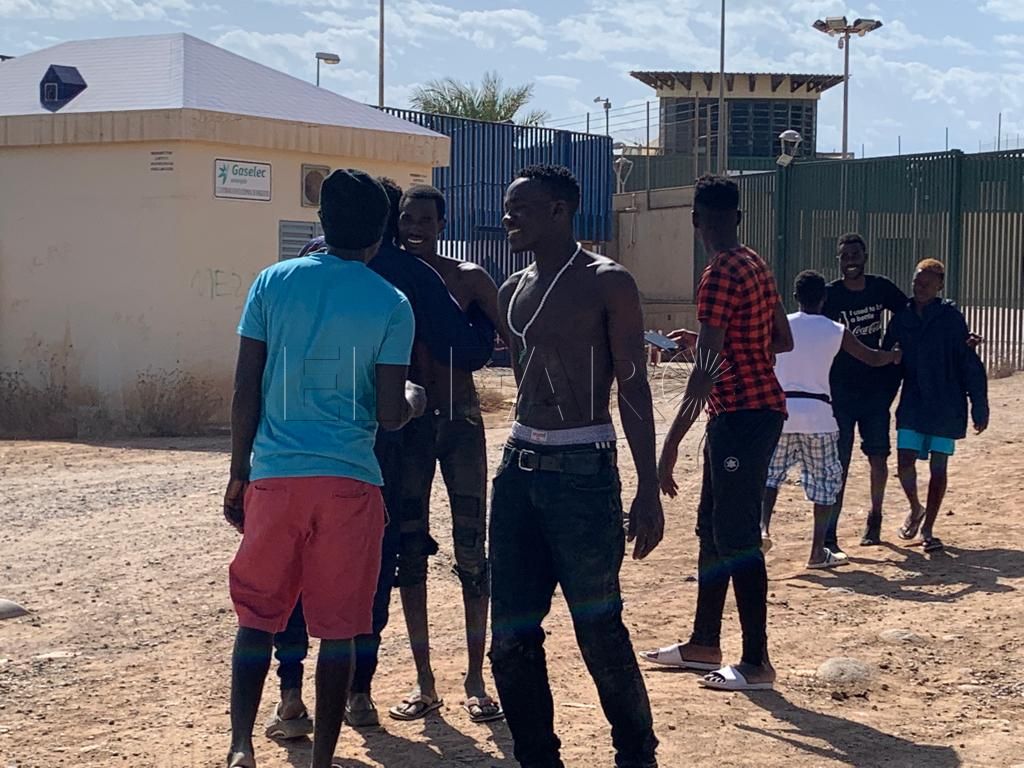 La angustiosa vida de los migrantes estancados en Marruecos tras la tragedia del 24J