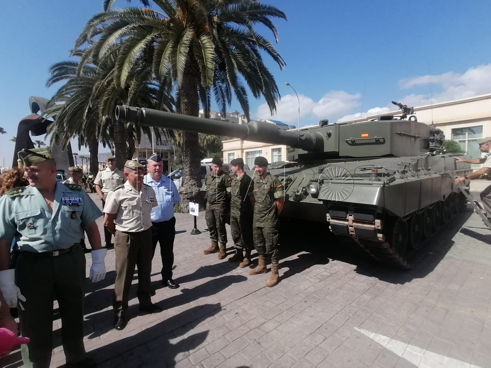 Las Unidades de la Comandancia muestran sus materiales a la ciudadanía