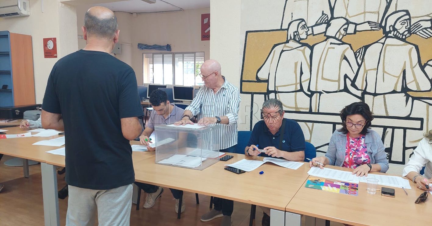 Quejas por las largas colas en las elecciones a la junta de personal docente