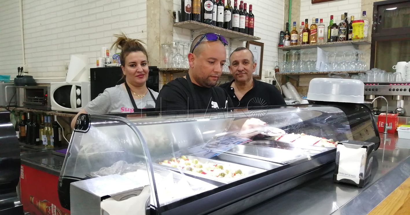 Reabre el bar del centro Hijos de Melilla tras la reforma