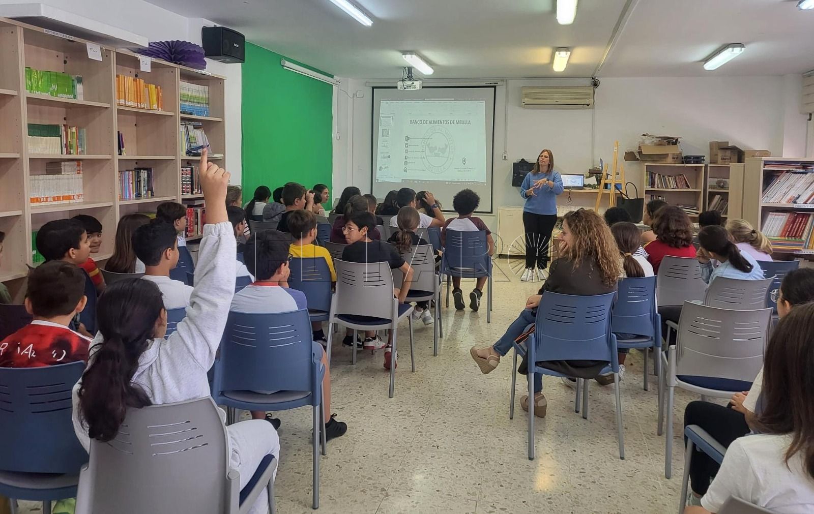 Más de 800 estudiantes reciben charlas de sensibilización sobre el hambre y el despilfarro de alimentos