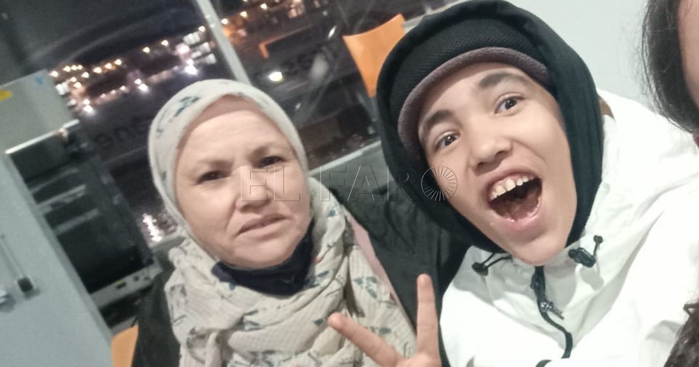 El pequeño Aiub vuelve a subirse al autobús para ir al CEE Reina Sofía