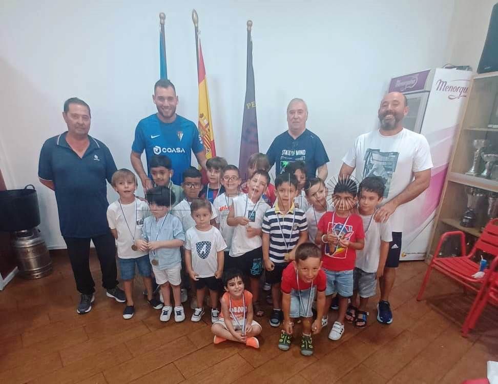 La Peña Barcelonista premia a una nueva promoción de alumnos de la Escuela Luisca