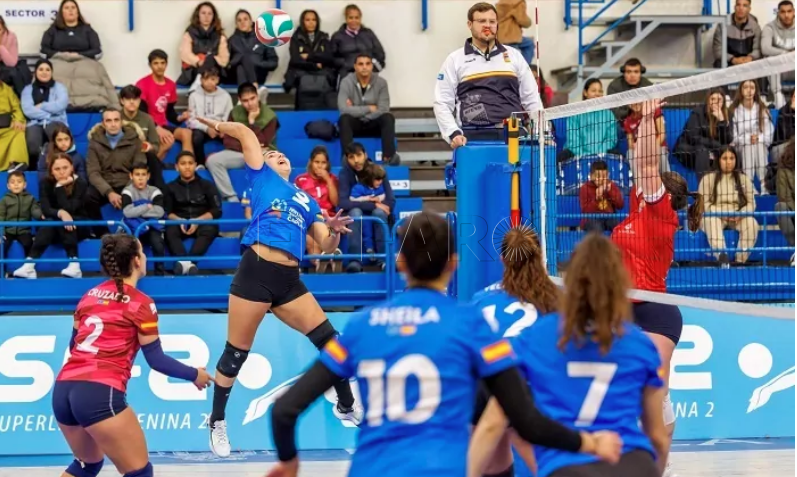 Almu Martín renueva con el CV Melilla