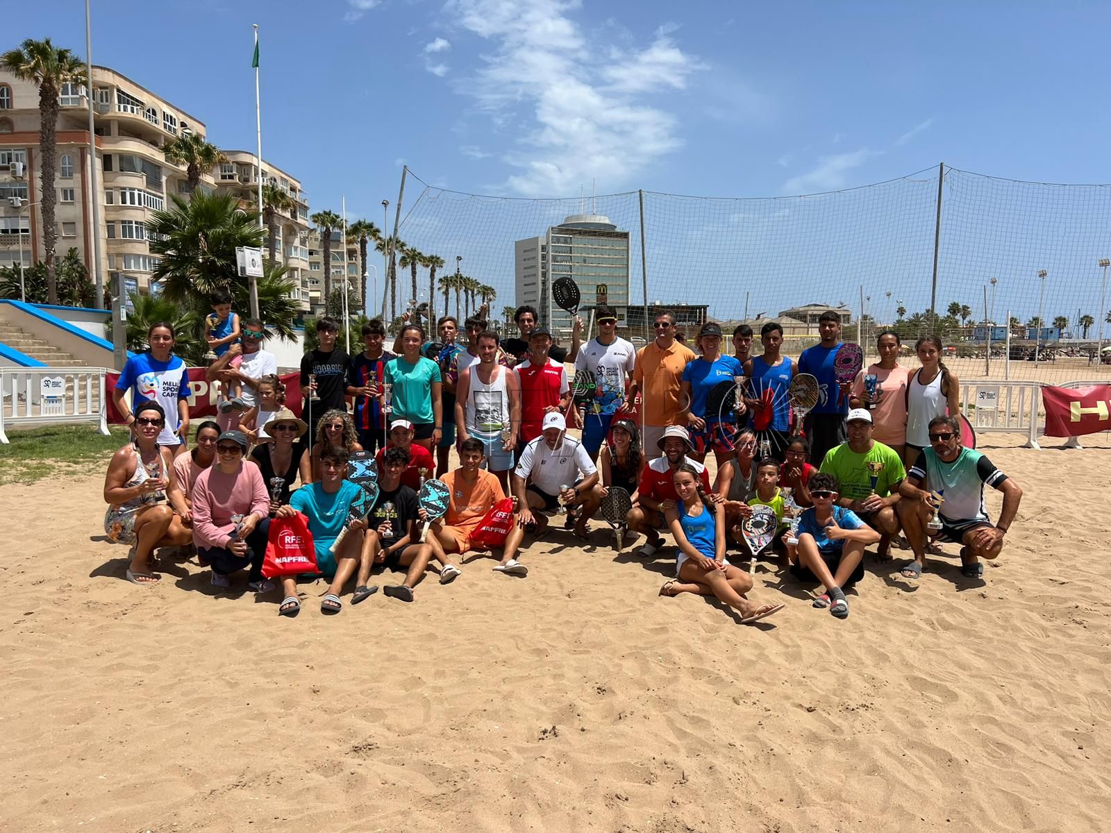 Los tenistas locales copan los títulos de la prueba nacional Mapfre