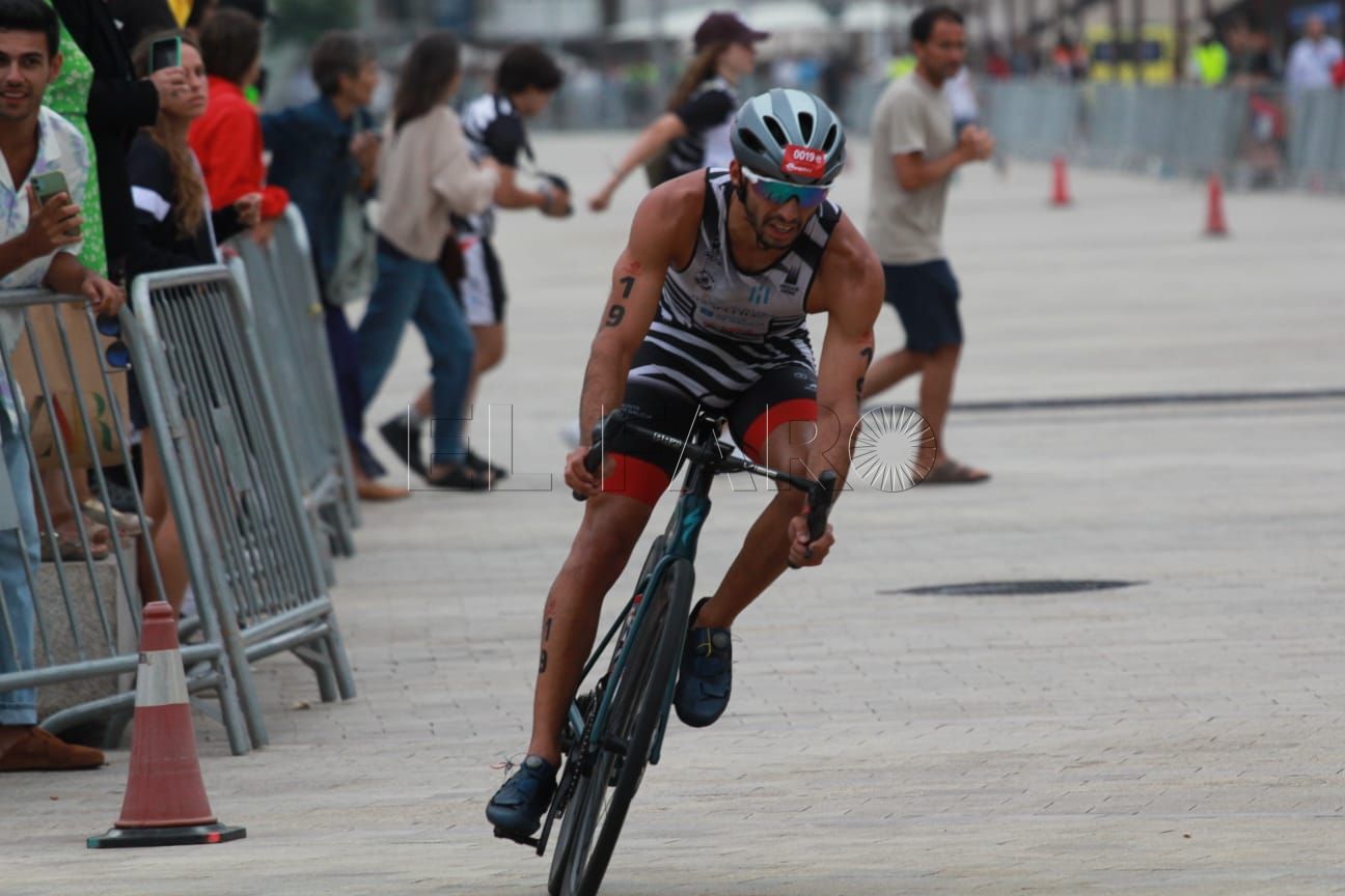 Álvaro Martínez, quinto por equipos en el Nacional de triatlón