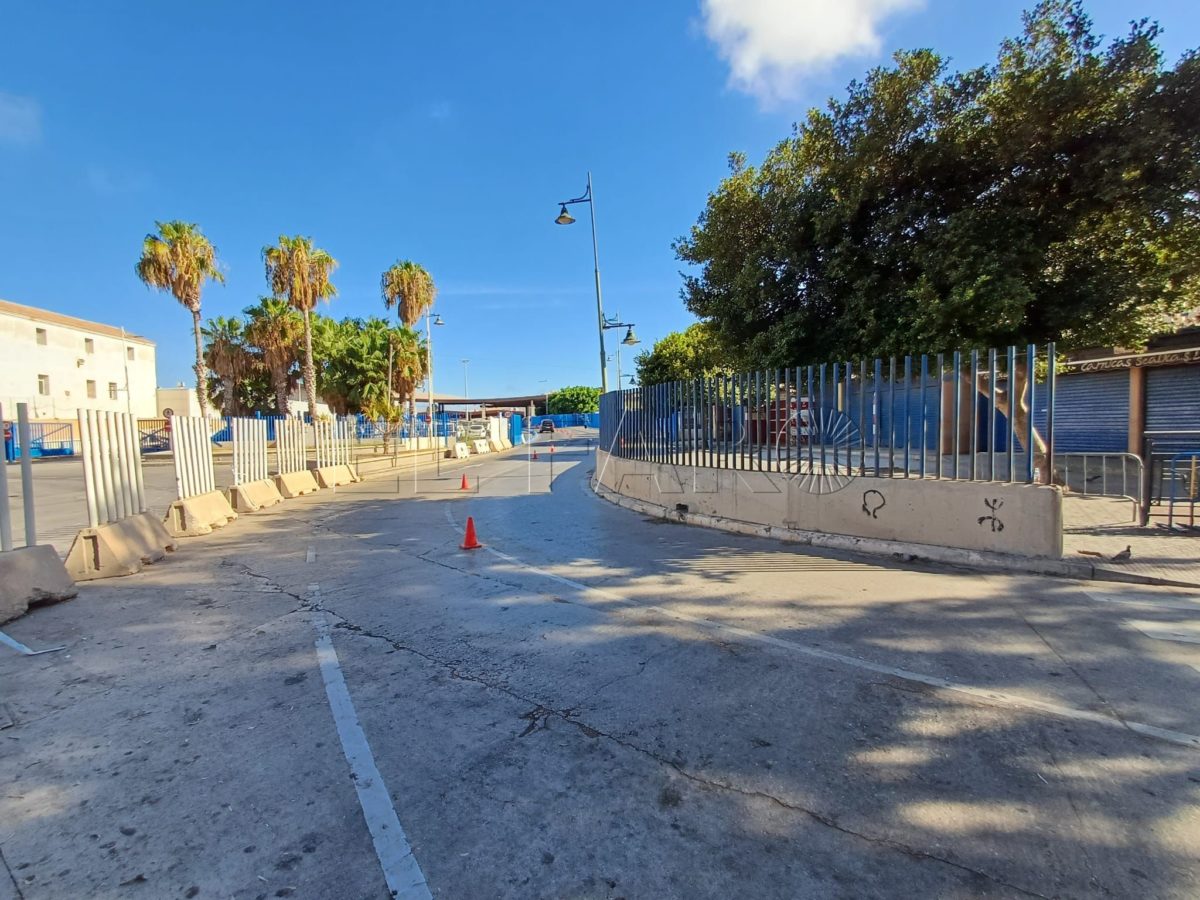 Los ciudadanos se quejan de las colas para entrar en Melilla desde Marruecos