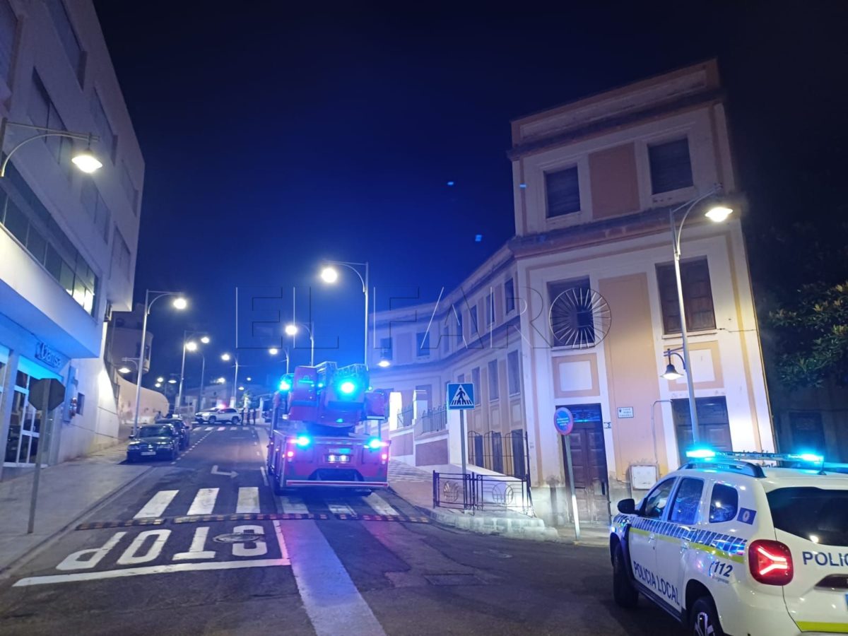 Madrugada de incendios en el antiguo edificio de Correos