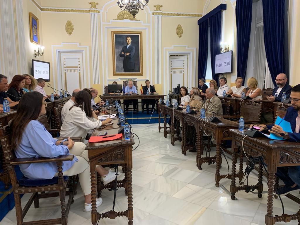 CpM pedirá la rehabilitación del Salón de Plenos porque se ha quedado "pequeño"