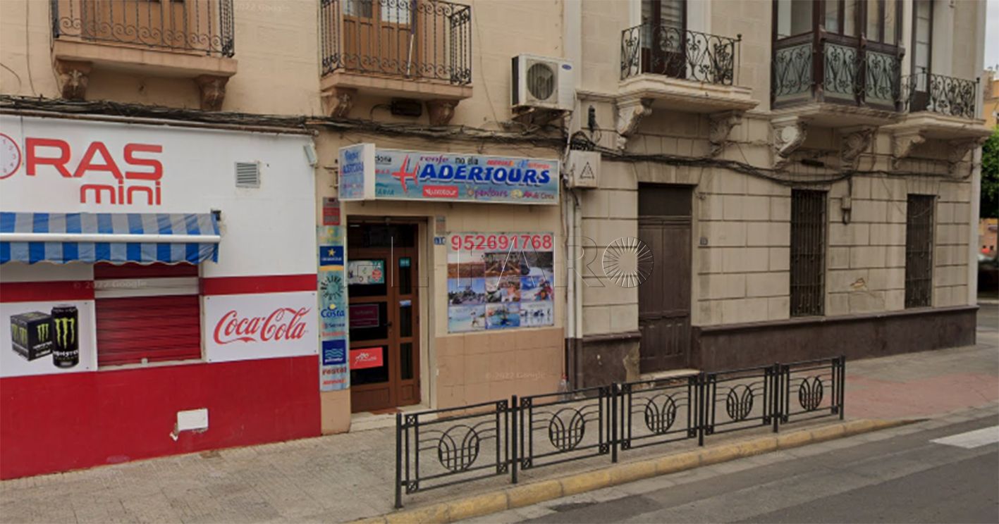 Navid Mohand, Nesrin Hamed y Dolores Sánchez, representantes de las agencias de viajes en la CEME