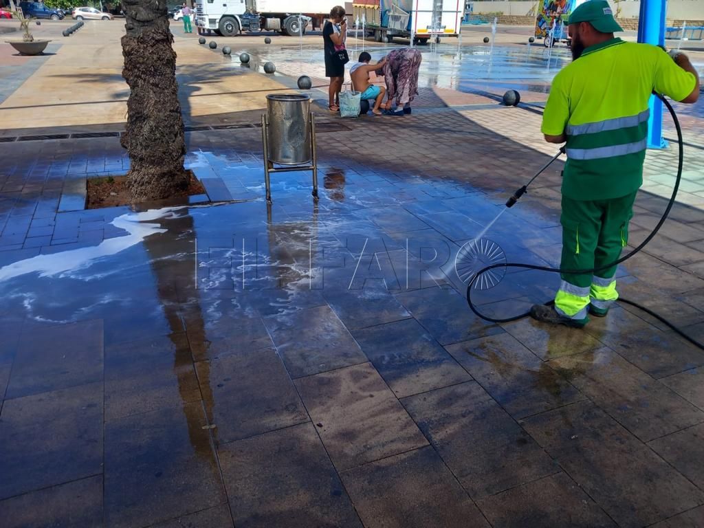 Limpieza especial de choque en el recinto de la Feria