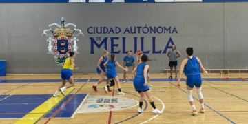 Imagen de uno de los entrenamientos llevados a cabo por la escuadra lasaliana en el García Pezzi durante la presente pretemporada.